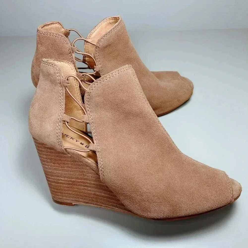 Lucky Brand Stacked Wedge Heel Suede Booties Sesame Brown Tan